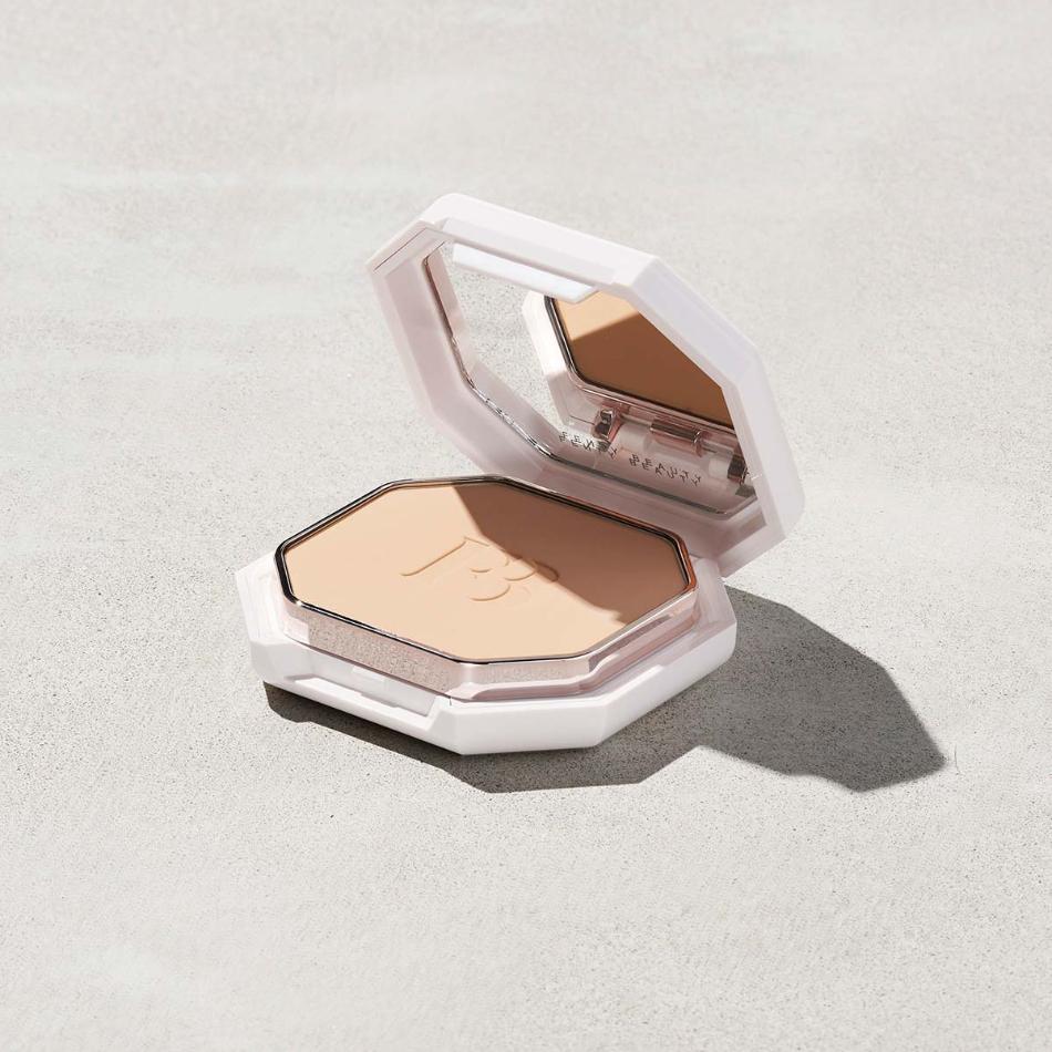 Fenty Beauty PRO FILT’R Soft Matte Powder Foundation - 130